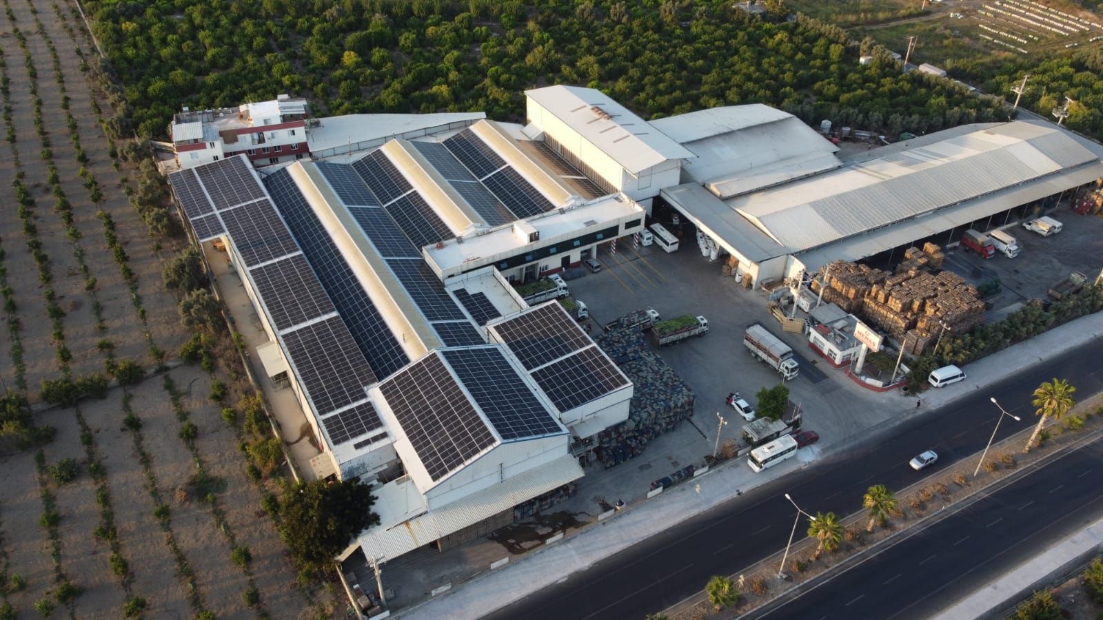 Menas Tömük GES güneş enerjisi santrali